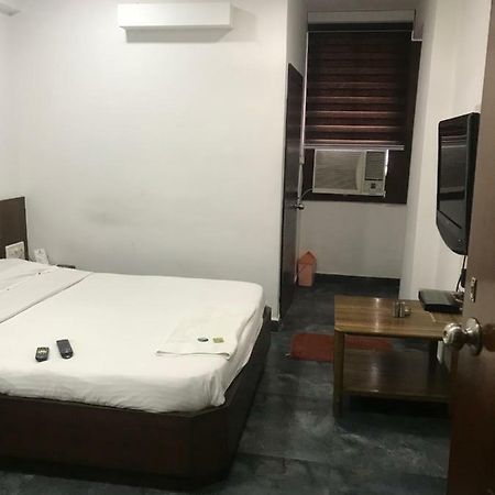 Hotel Kanchan Indore Ngoại thất bức ảnh